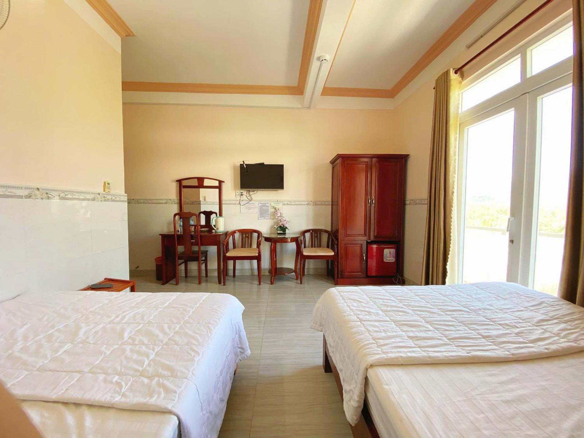 Trung Hau Hotel Кон-Дао Экстерьер фото